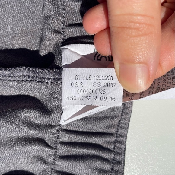 Under Armour athletic shorts play up running workout gray hot pink women medium - Picture 6 of 6